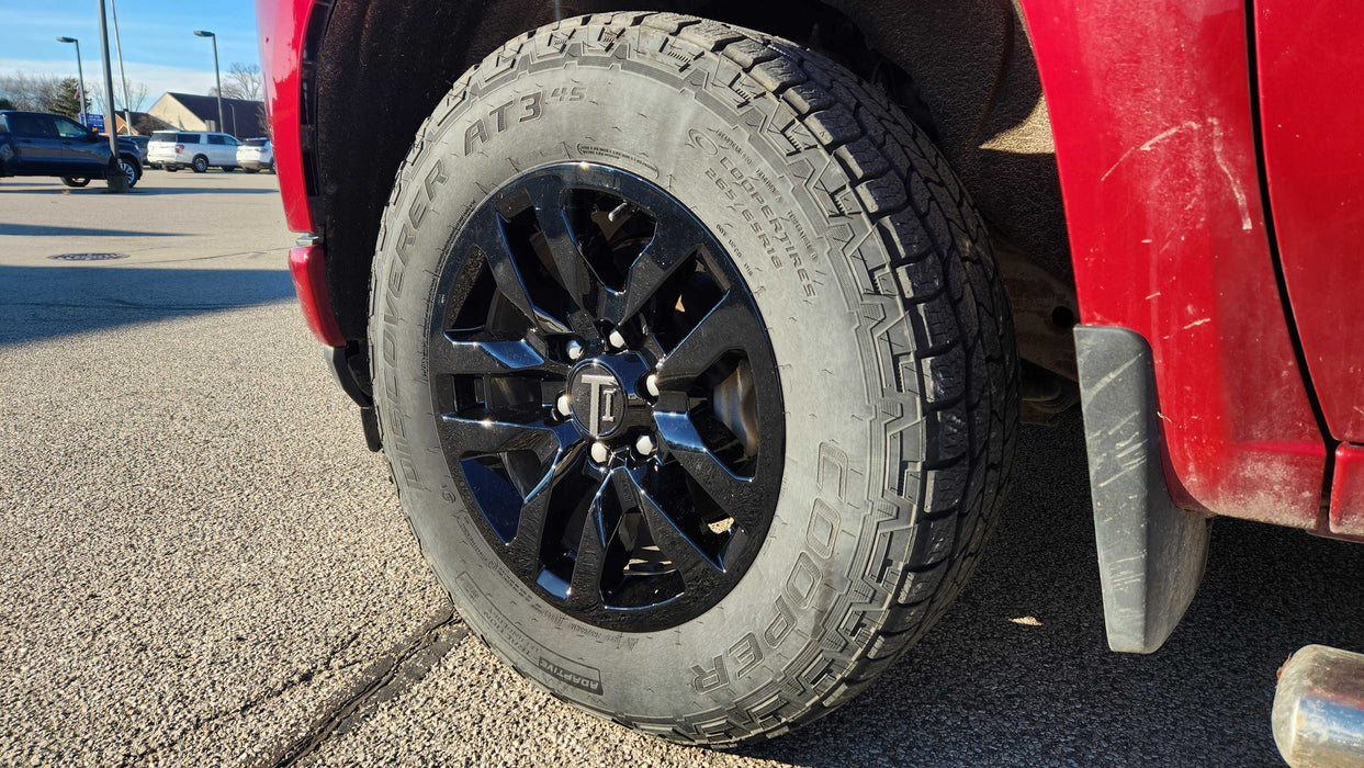 Chrome Delete Gloss Black Wheel Skin Set - WSK724-18BLK
