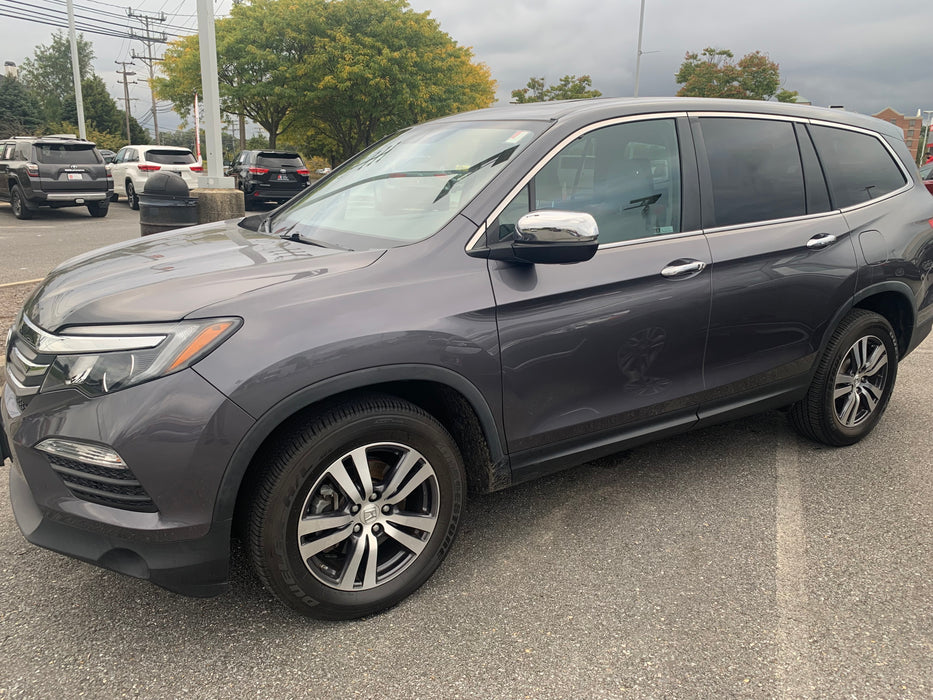 Honda Pilot with chrome trim accessories
