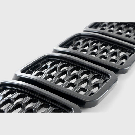 Jeep Grand Cherokee or Jeep Grand Cherokee WK Chrome Delete Grille Overlay