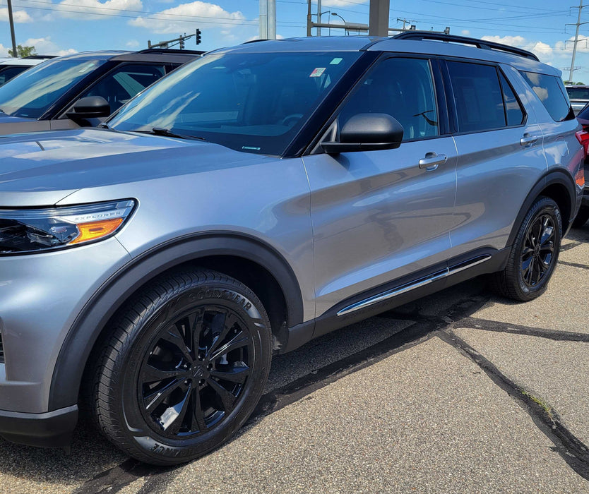 2022 Ford Explorer with WSK715-20BLK chrome delete wheel skins installed