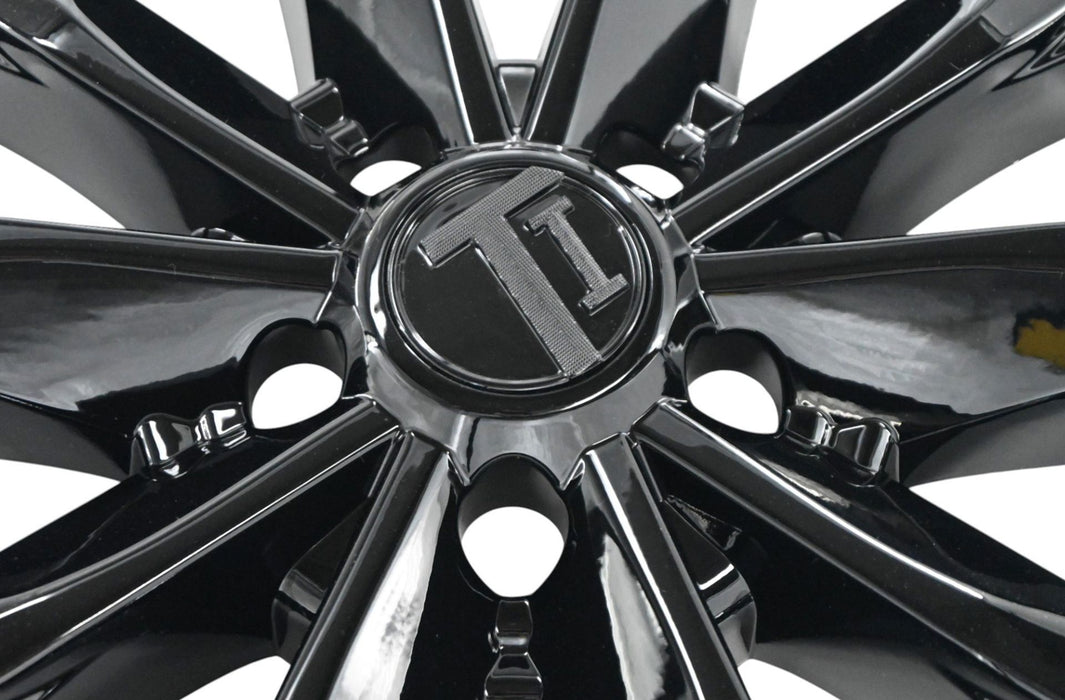 Close-up of WSK731-18BLK gloss black wheel skins for 2023 Honda CR-V